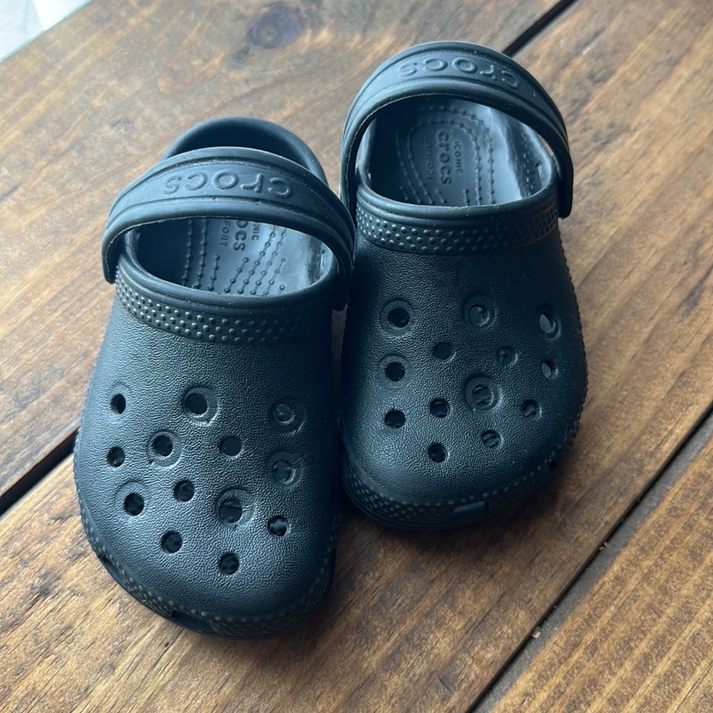 Crocs - Picture 2 of 6
